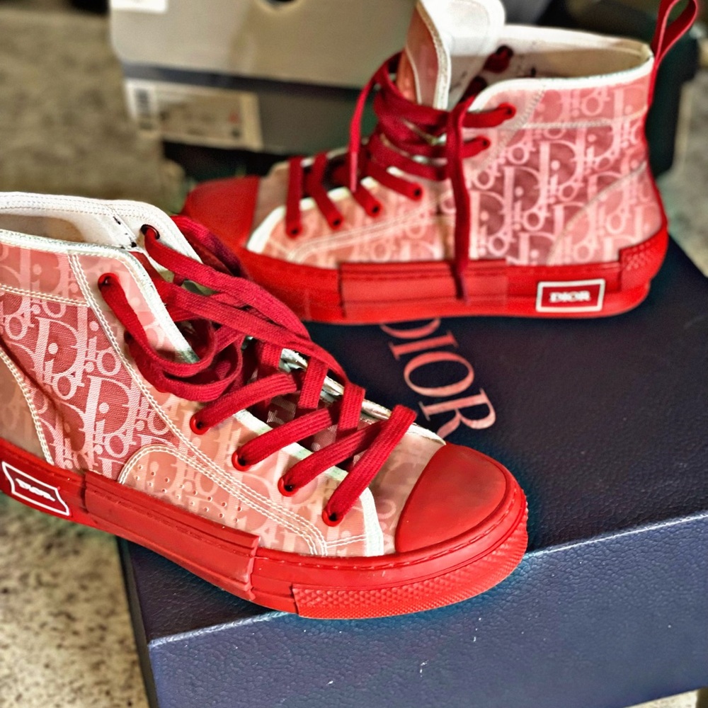 $600 Dior Sneakers Sz 39